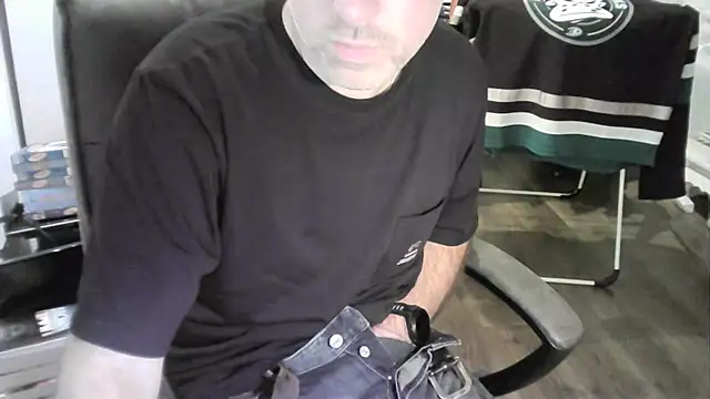 Snapshot of Chrisprngr chatting on October 12, 2025, 8:54 pm Chrisprngr online show from October 12, 2025, 8:54 pm