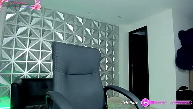 hellen tease online show from October 18, 2025, 12:29 pm