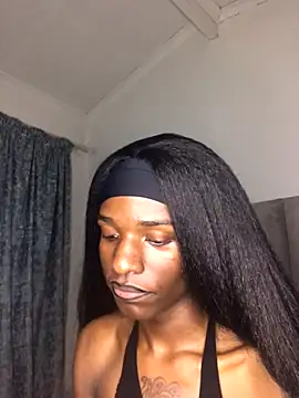 Trans fairy online show from October 8, 2025, 8:42 pm