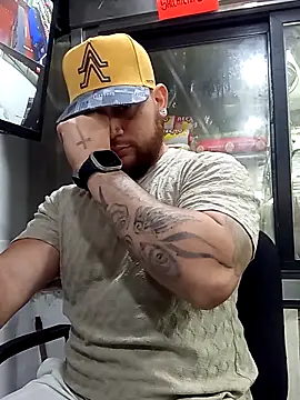 Catire10  online show from October 31, 2025, 1:41 pm