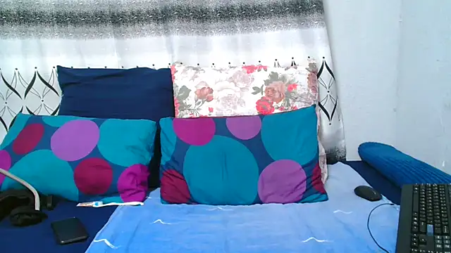 ChubbyBoobsxxx online show from May 21, 2026, 5:27 am
