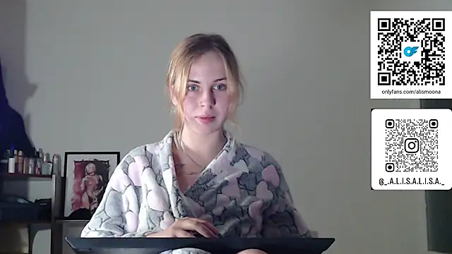 Snapshot of Alismoona chatting on December 18, 2025, 12:27 am Alismoona online show from December 18, 2025, 12:27 am