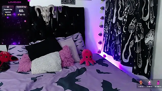 Snapshot of mayaREDdoll chatting on October 14, 2025, 4:46 am mayaREDdoll online show from October 14, 2025, 4:46 am