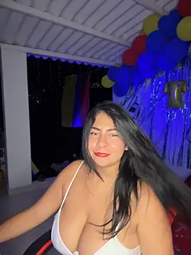 samanthahut1 online show from June 11, 2026, 12:32 am