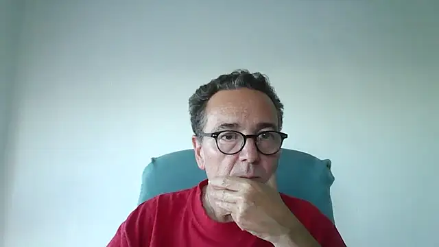 Snapshot of KeepCoolForever chatting on October 23, 2025, 4:27 pm KeepCoolForever online show from October 23, 2025, 4:27 pm