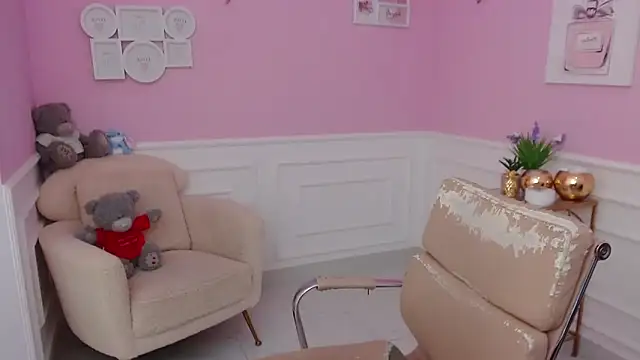 Snapshot of LilFleurish chatting on November 5, 2025, 5:21 am LilFleurish online show from November 5, 2025, 5:21 am