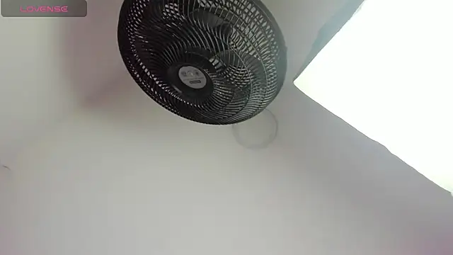 Snapshot of sweet__vanessa1 chatting on October 24, 2025, 3:27 am sweet vanessa1 online show from October 24, 2025, 3:27 am