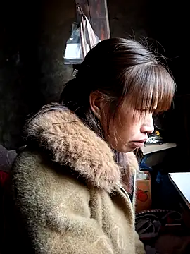 Snapshot of ngocngoc_cute chatting on November 20, 2025, 12:33 am ngocngoc cute online show from November 20, 2025, 12:33 am