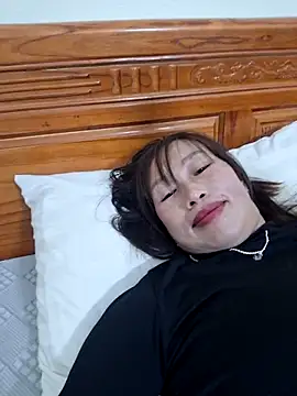 Snapshot of ngocngoc_cute chatting on December 21, 2025, 1:24 pm ngocngoc cute online show from December 21, 2025, 1:24 pm