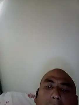 Snapshot of CWQ123 chatting on May 19, 2026, 7:48 am CWQ123 online show from May 19, 2026, 7:48 am