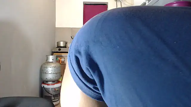 Snapshot of YummySyriaxoxo chatting on November 4, 2025, 7:17 pm YummySyriaxoxo online show from November 4, 2025, 7:17 pm