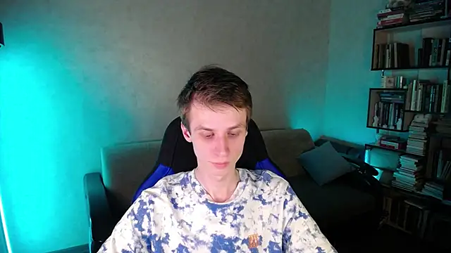 yes cute boy  online show from February 25, 2026, 2:17 pm