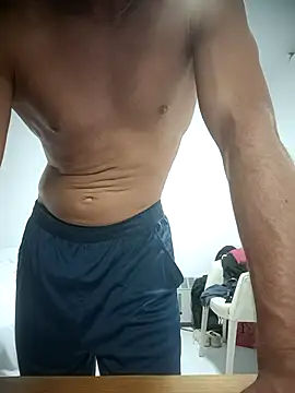 Snapshot of bigdick_italy chatting on May 3, 2026, 9:47 am bigdick italy online show from May 3, 2026, 9:47 am