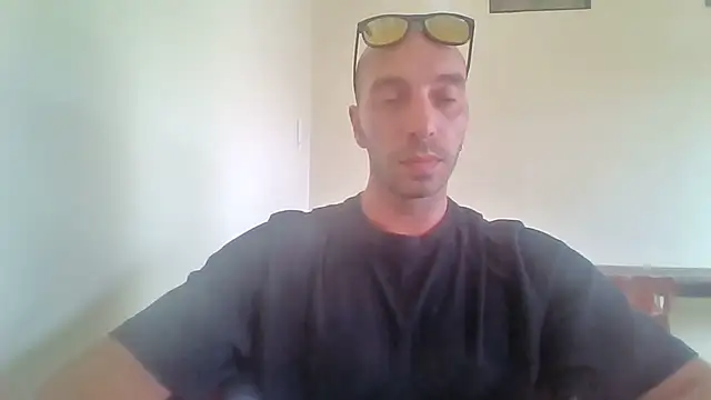 Snapshot of bigdick_italy chatting on February 19, 2026, 1:57 am bigdick italy online show from February 19, 2026, 1:57 am