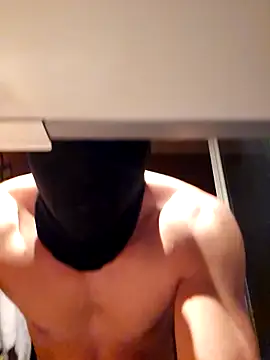 Snapshot of ValentRedfish chatting on March 20, 2026, 9:27 pm ValentRedfish online show from March 20, 2026, 9:27 pm