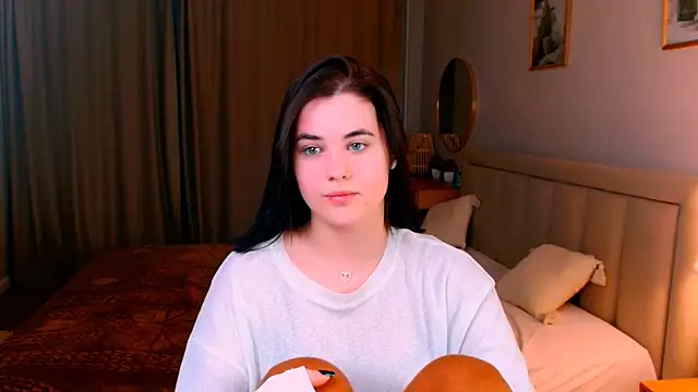 lil angel  online show from March 27, 2026, 2:20 am