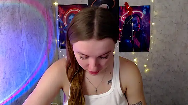 JuliaTopp  online show from February 10, 2026, 6:23 am