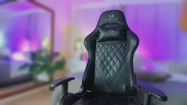 Snapshot of mia_rousse25 chatting on January 16, 2026, 3:10 am mia rousse25 online show from January 16, 2026, 3:10 am