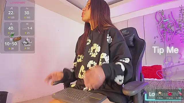 Snapshot of mia_rousse25 chatting on February 13, 2026, 4:40 pm mia rousse25 online show from February 13, 2026, 4:40 pm