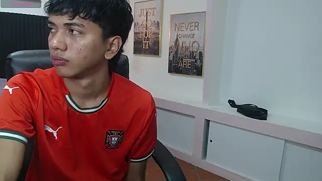 markbowie online show from November 30, 2025, 2:18 pm