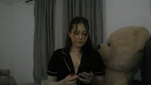 Snapshot of laylabliss chatting on October 10, 2025, 2:01 am laylabliss online show from October 10, 2025, 2:01 am