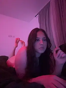 Snapshot of laylabliss chatting on September 18, 2025, 2:14 am laylabliss online show from September 18, 2025, 2:14 am