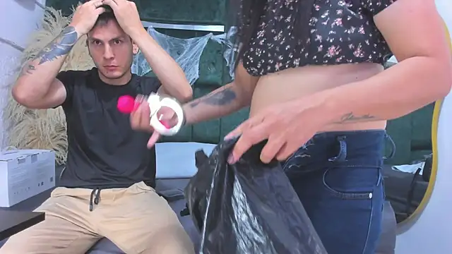 Snapshot of Charlotte_Brian chatting on October 25, 2025, 12:32 am Charlotte Brian online show from October 25, 2025, 12:32 am