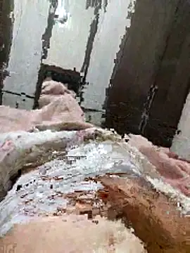 Gustavo198045 online show from November 17, 2025, 3:54 am