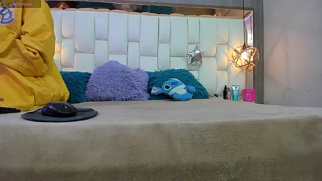 Foxxy Doll online show from March 28, 2026, 11:22 am