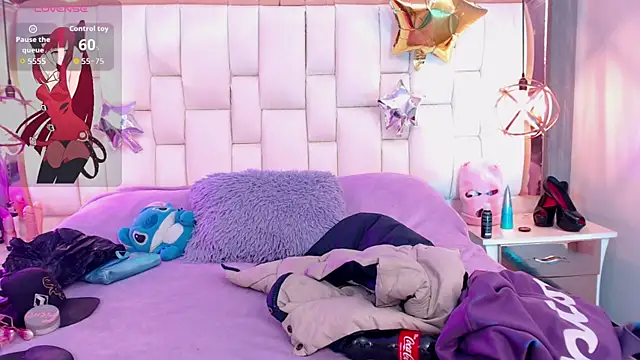 Snapshot of Foxxy_Doll chatting on November 26, 2025, 7:36 pm Foxxy Doll online show from November 26, 2025, 7:36 pm