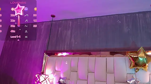 Snapshot of Foxxy_Doll chatting on October 22, 2025, 11:31 am Foxxy Doll online show from October 22, 2025, 11:31 am