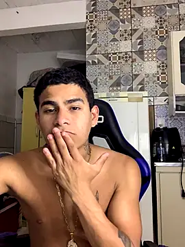 Snapshot of Novindot23cm chatting on December 16, 2025, 10:47 pm Novindot23cm online show from December 16, 2025, 10:47 pm