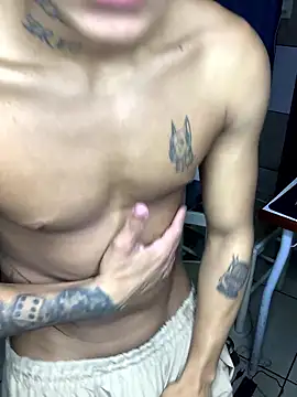 Snapshot of Novindot23cm chatting on January 13, 2026, 4:27 am Novindot23cm online show from January 13, 2026, 4:27 am