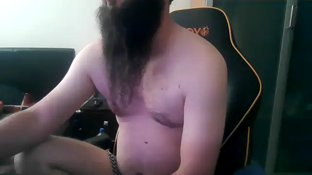 Snapshot of LondonMan1988 chatting on May 16, 2026, 8:35 am LondonMan1988 online show from May 16, 2026, 8:35 am