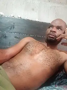 mdavazo00 online show from December 14, 2025, 1:49 pm