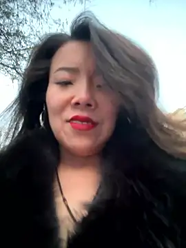 Snapshot of anna_yngs chatting on January 15, 2026, 10:18 am anna yngs online show from January 15, 2026, 10:18 am