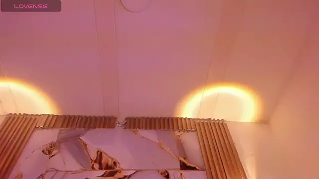 Snapshot of AgathaAtenea chatting on November 13, 2025, 12:31 pm AgathaAtenea online show from November 13, 2025, 12:31 pm