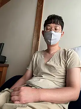 Snapshot of tom19899q chatting on September 17, 2025, 7:21 am tom19899q online show from September 17, 2025, 7:21 am