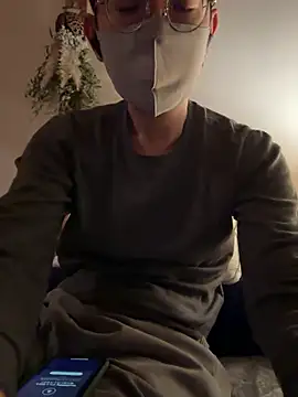 Snapshot of tom19899q chatting on November 13, 2025, 4:22 pm tom19899q online show from November 13, 2025, 4:22 pm