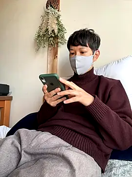 Snapshot of tom19899q chatting on November 18, 2025, 11:48 pm tom19899q online show from November 18, 2025, 11:48 pm