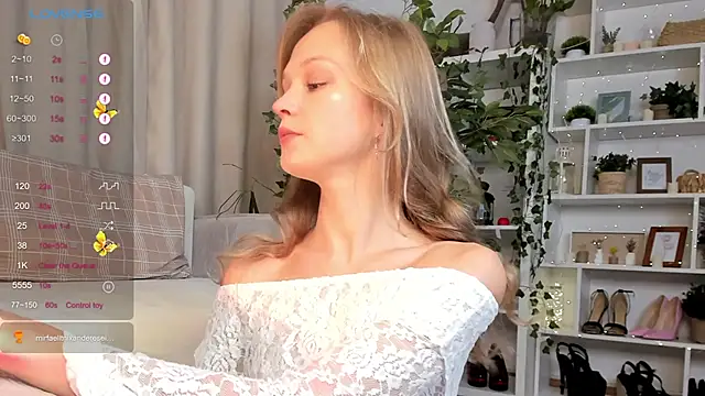 Snapshot of Kara_smalltits chatting on September 27, 2025, 12:00 pm Kara smalltits online show from September 27, 2025, 12:00 pm