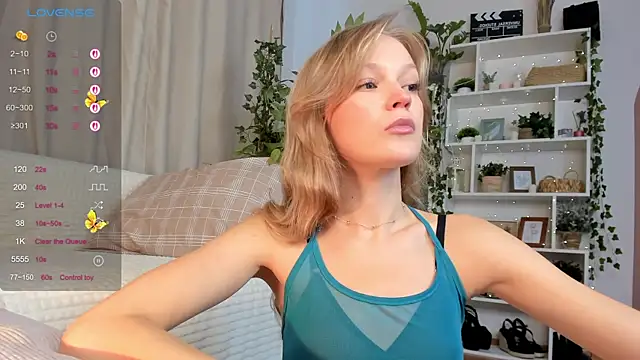 Snapshot of Kara_smalltits chatting on September 24, 2025, 11:50 am Kara smalltits online show from September 24, 2025, 11:50 am
