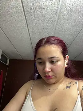 Snapshot of Leakitten chatting on December 17, 2025, 1:43 am Leakitten online show from December 17, 2025, 1:43 am