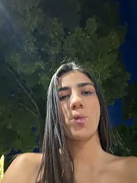 -juicy  online show from December 18, 2025, 11:08 pm