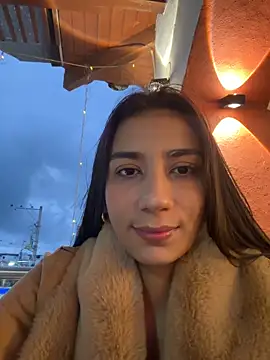 -juicy  online show from February 2, 2026, 11:15 pm