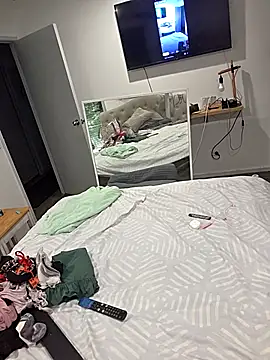 iamthepublickmasterbater online show from February 8, 2026, 5:38 am