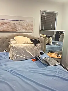 iamthepublickmasterbater online show from February 16, 2026, 1:26 am