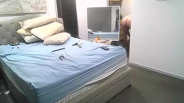 iamthepublickmasterbater online show from March 26, 2026, 4:05 pm