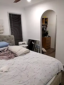 iamthepublickmasterbater online show from November 8, 2025, 11:25 am