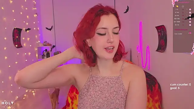 bananasgirl online show from October 30, 2025, 5:28 am